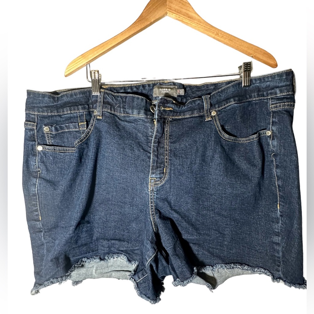 Torrid Short Denim Size 24. PreOwned.